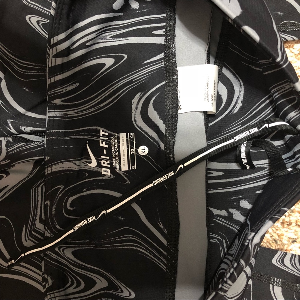 Nike leggings size XL - Picture 7 of 7